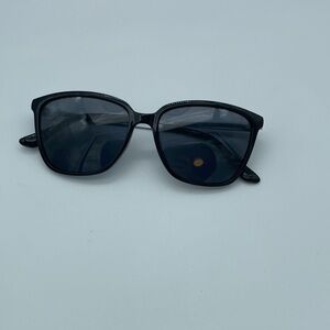 COLE HAAN BLACK POLARIZED SUNGLASSES